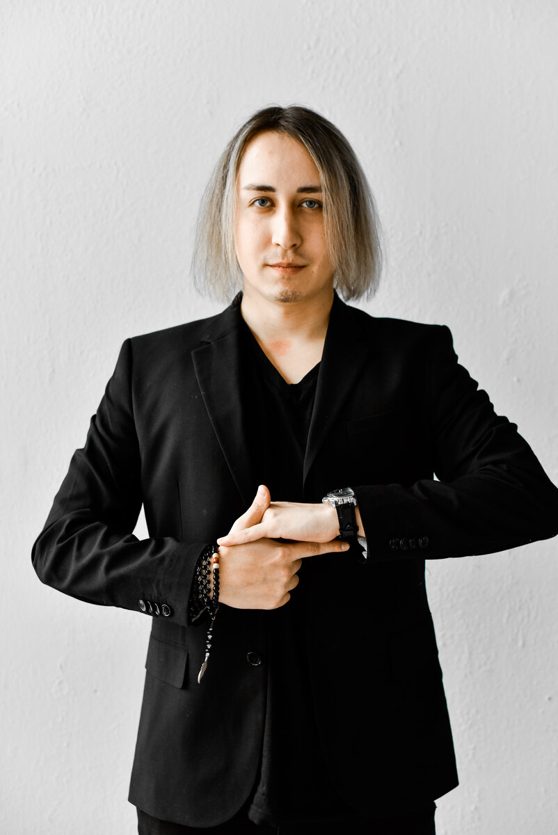 Станислав Романов. Ментор. Эксперт по развитию личности и работе с энергией.