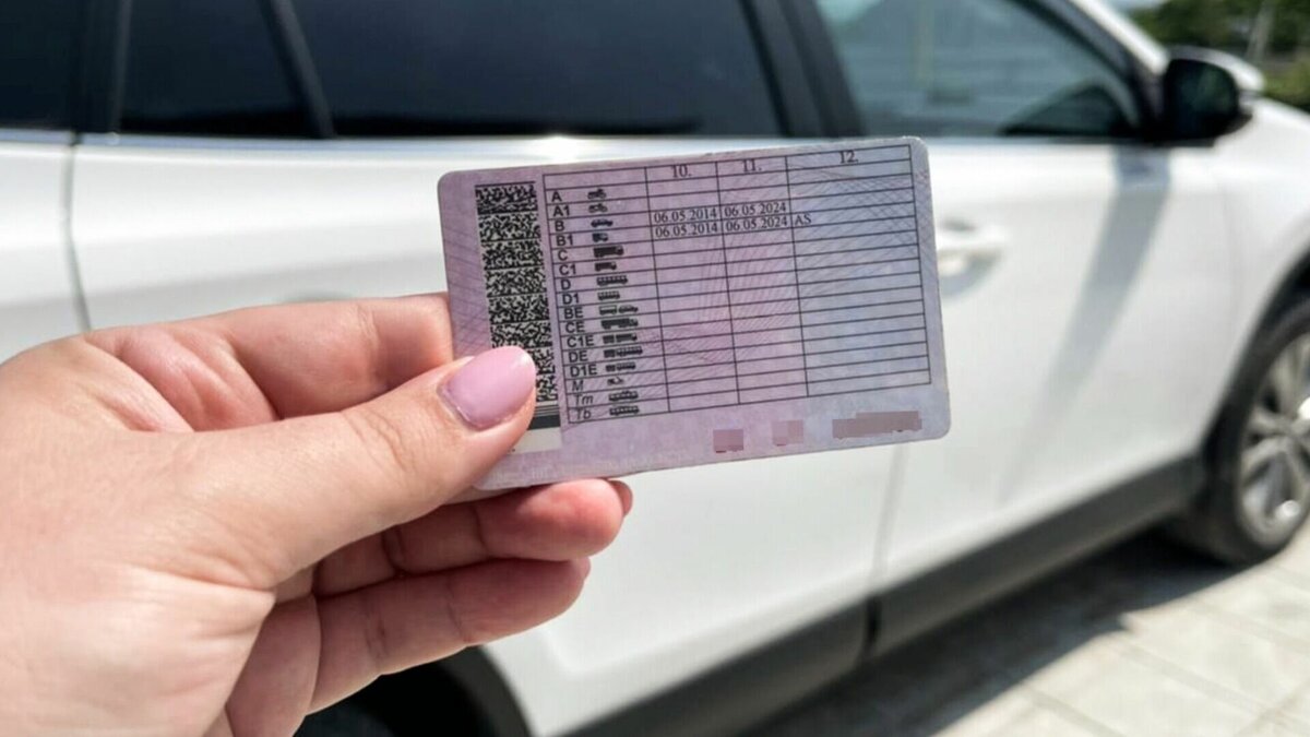     Юрист Федерации автовладельцев России Владлен Копвиллем в разговоре с корреспондентом Inkazan рассказал, как автоматическое продление автомобильных прав отразится на дорожном движении.