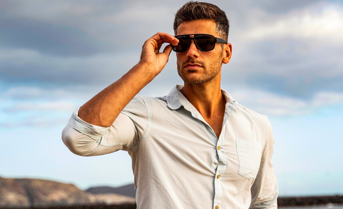 дезерты мужские с костюмом. текстурированный андеркат. мужской парфюм. High paid male models 2022. крид авентус золотое яблоко.