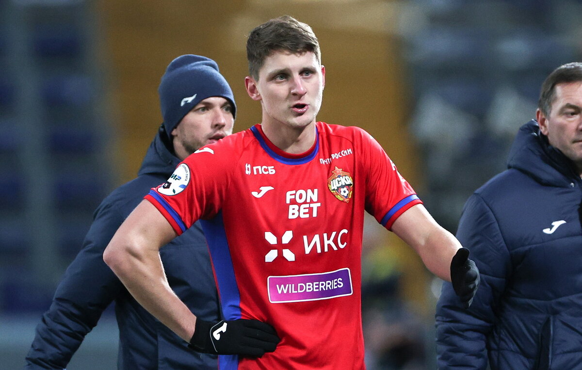    Защитник ЦСКА Игорь Дивеев  Сергей Бобылев/ТАСС