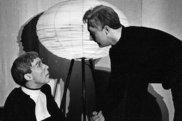 По какой причине Валентин Никулин часто называл себя дважды евреем ...