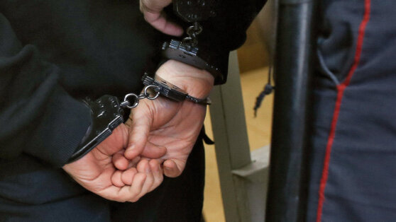    Высокопоставленных сотрудников ФТС в Москве задержали по подозрению в получении взятки Екатерина Щербакова
