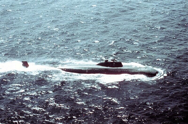 Советская подводная лодка.