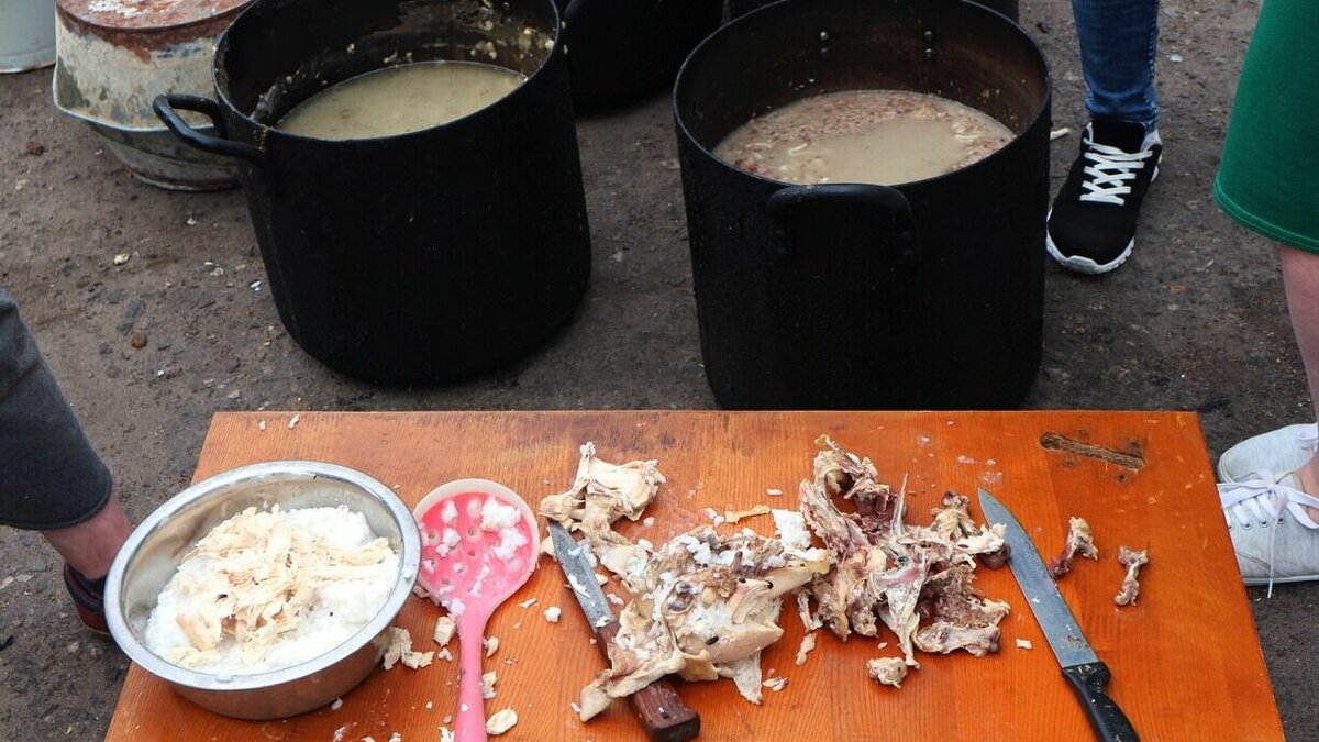     Силовики в Чувашии смогли найти и изъять весь объем зараженного сибирской язвой мяса, которое хозяин больного бычка продал покупателям.