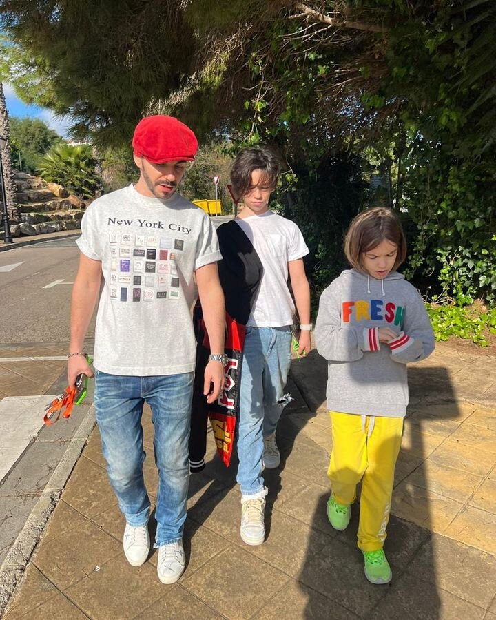    Тимур Родригез с сыновьямиСоцсети Тимура Родригеза