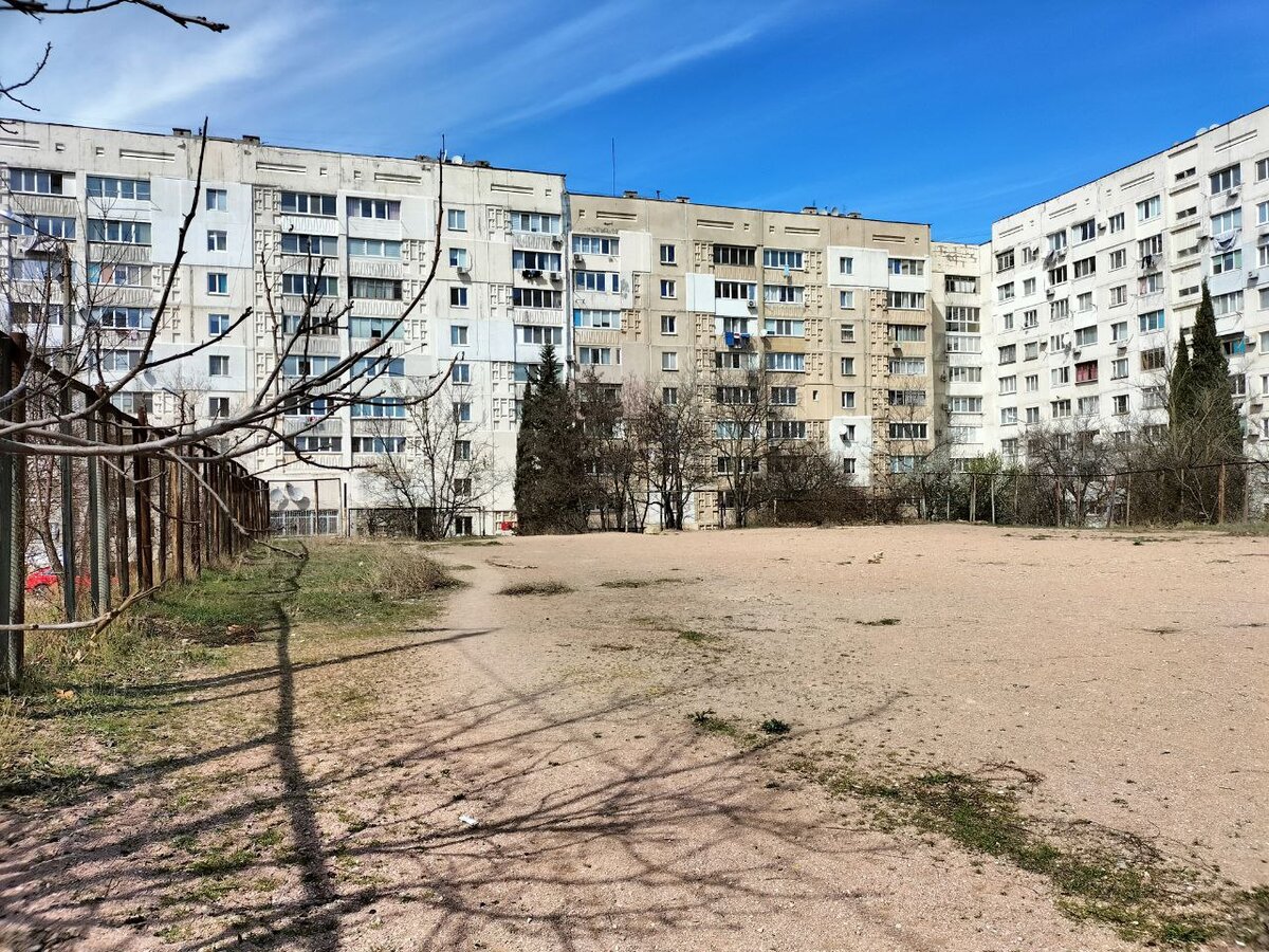 Севастополь. Гагаринский район. Фото личное. 27 марта 2023 года