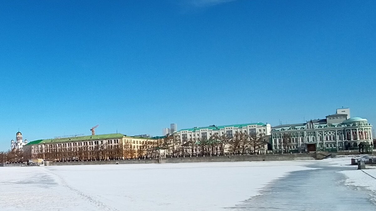 Продолжение. Прогулка по Екатеринбургу, за 200 км от родного города | С  рюкзачком | Дзен