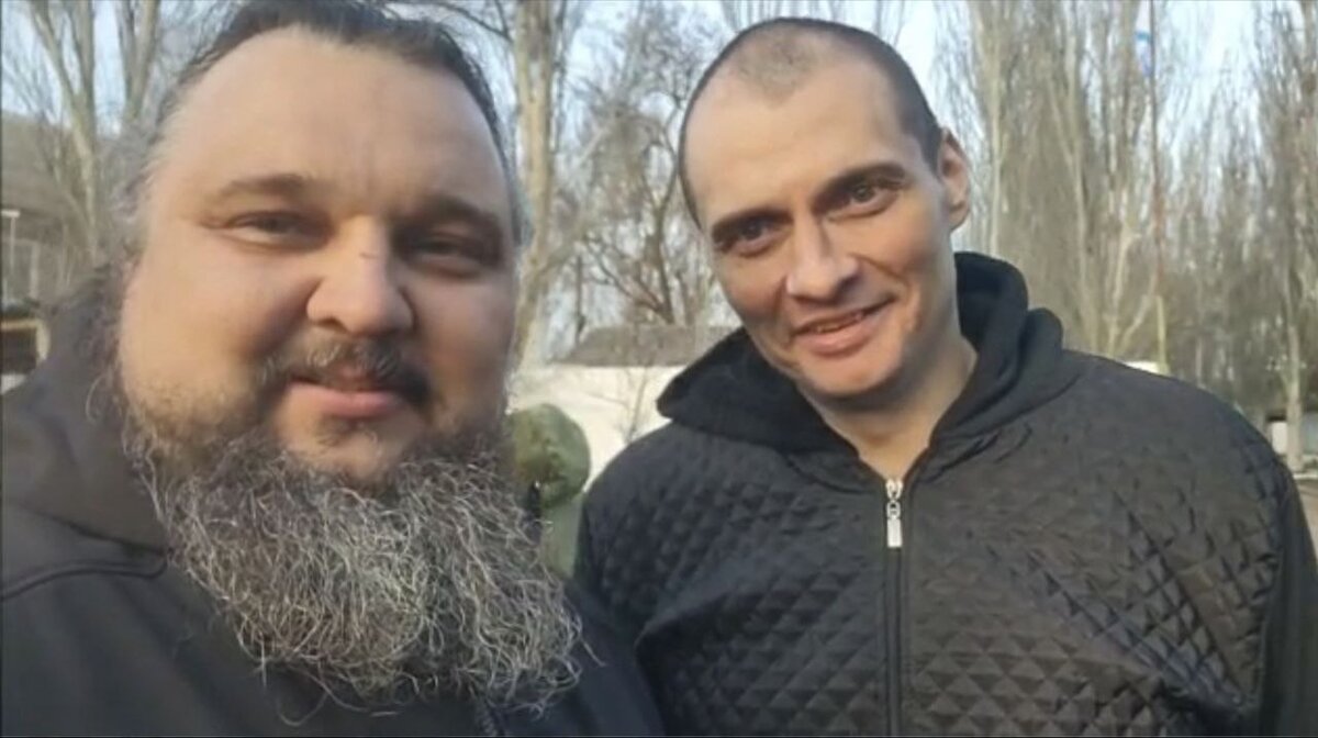 На Донбассе в один день батюшка крестил 36 человек и 200 человек причастились Святых Христовых Таин