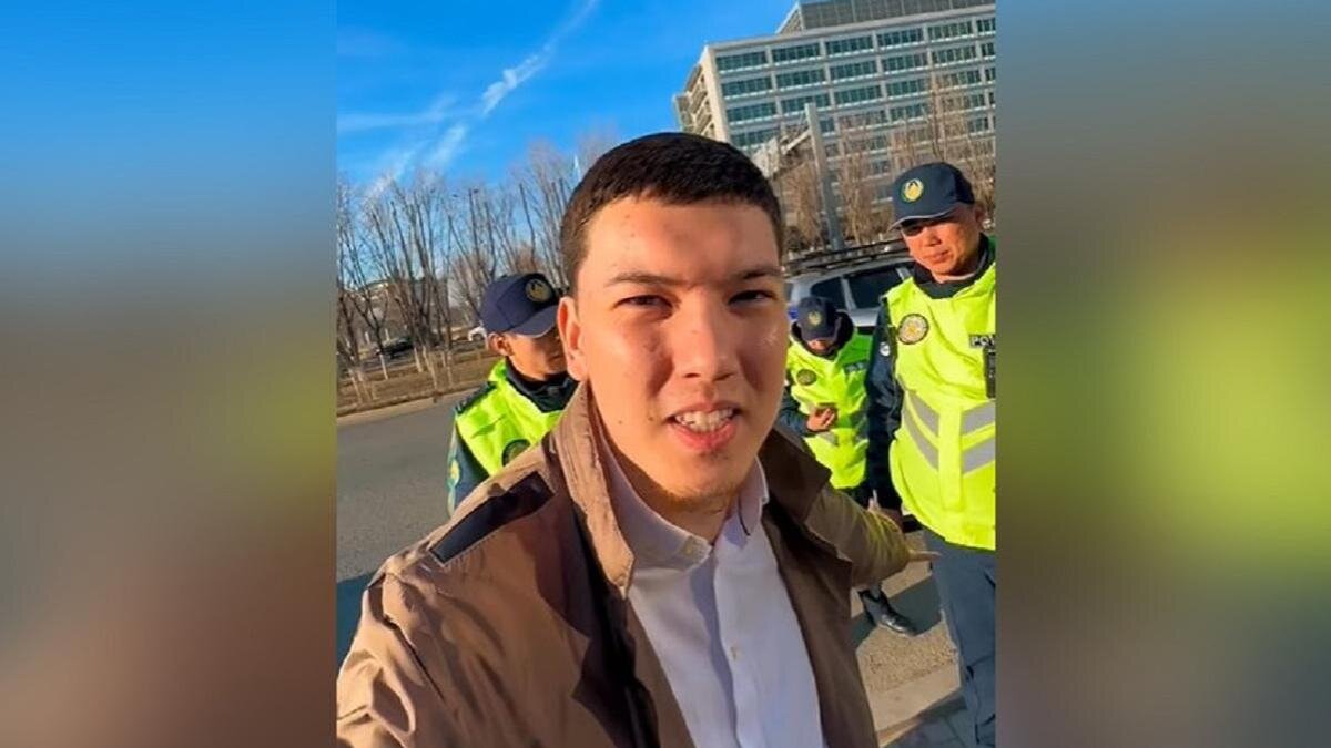    Блогер из Атырау:instagram.com/qadrbay