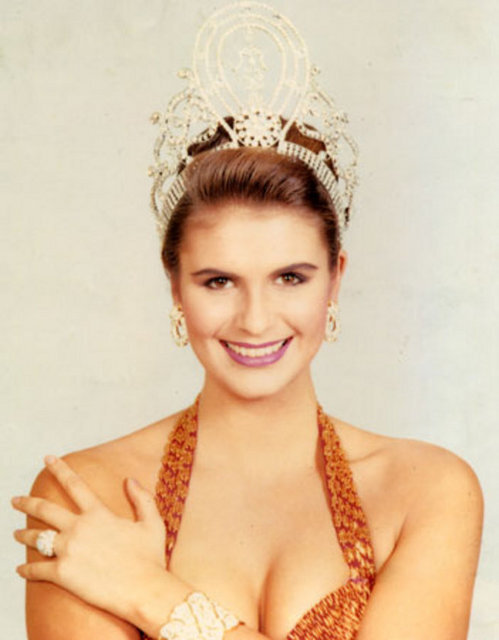 Мишель Маклин (Мисс Вселенная 1992).