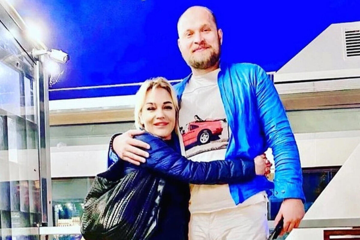    Татьяна Буланова с женихом Соцсети