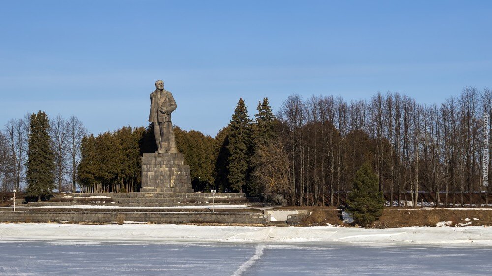 1. Ленин... © NickFW.ru — 22.03.2023г.