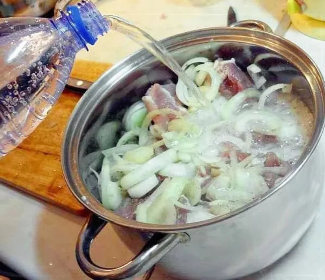 Шашлык из говядины. Шашлык из курицы рецепт. Маринад в шашлык сколько. Маринад в шашлык сколько. Замаринованное мясо для шашлыка.