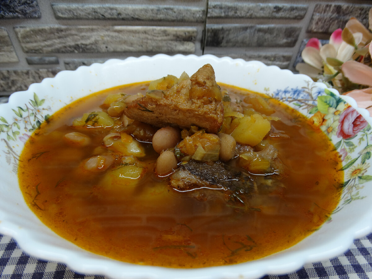 Овощной суп с ребрышками по-испански