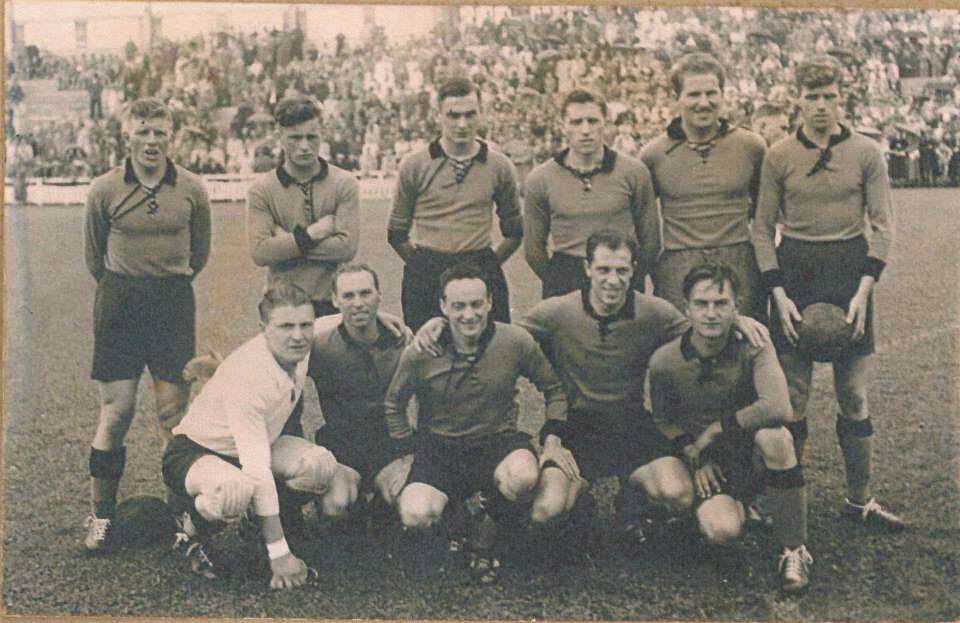 Состав Брюгге в начале 50-х, вернувшийся в элитный дивизион