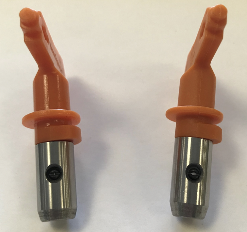 Рисунок 1. Сопло 109 расположено слева, а сопло 537 – справа. 