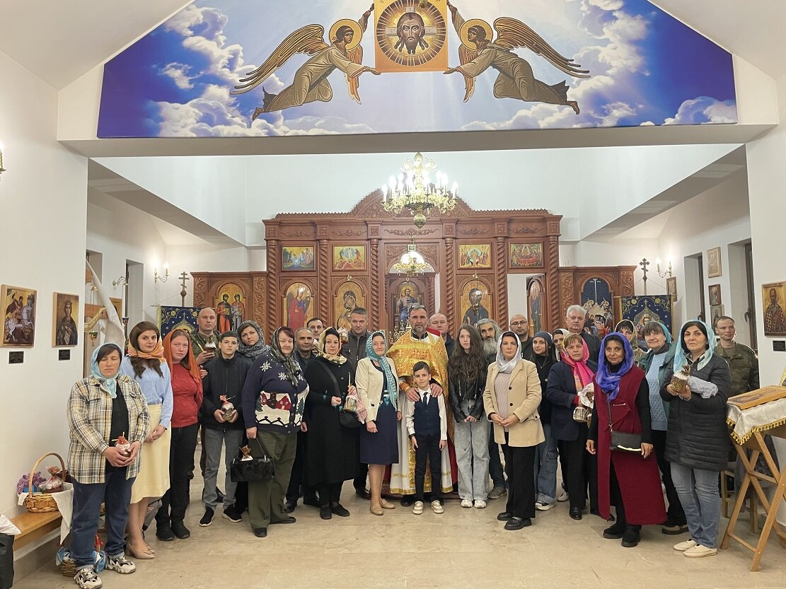 Прихожане храма Рождества Христова в Нагорном Карабахе отметили Пасху. Фоторяд