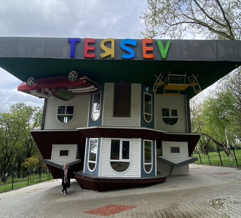 Дом вверх ногами Бурса