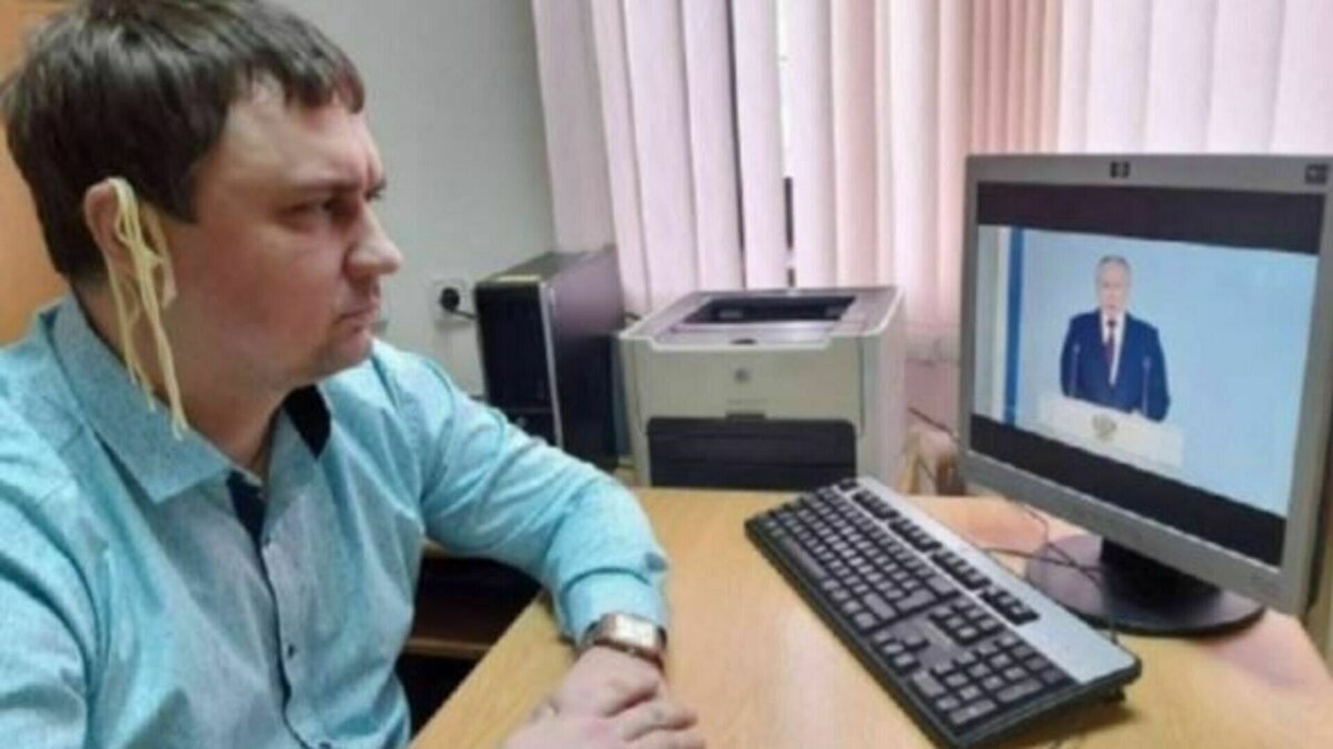     Самарский областной суд на заседании 11 мая оставил без изменения постановление Новокуйбышевского городского суда, оштрафовавшего депутата облдумы от КПРФ Михаила Абдалкина за слушание послания президента с лапшой на ушах.