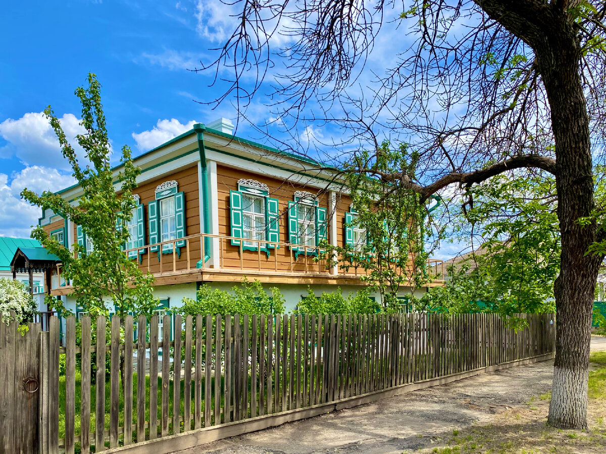 Село курень. Казачий курень станица Вешенская. Курень Ивановская область. Курень атамана Платова. Казачья усадьба.