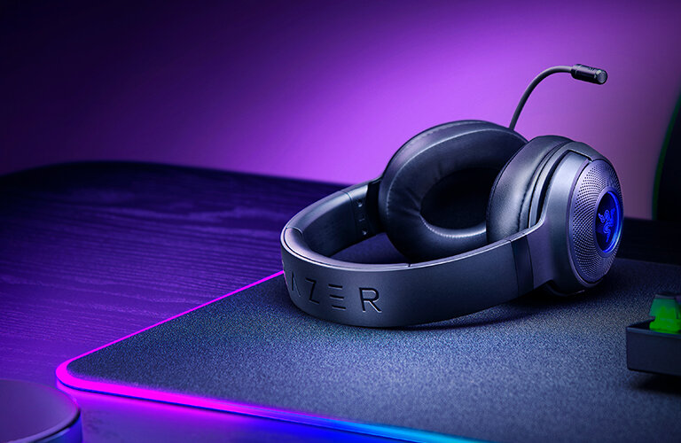 Razer x fortnite. Razer Kraken v3 x. Наушники Razer Kraken 7.1 v2.