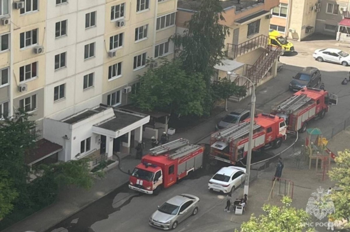    Из-за пожара в 16-этажном доме в Краснодаре эвакуировали 100 человек