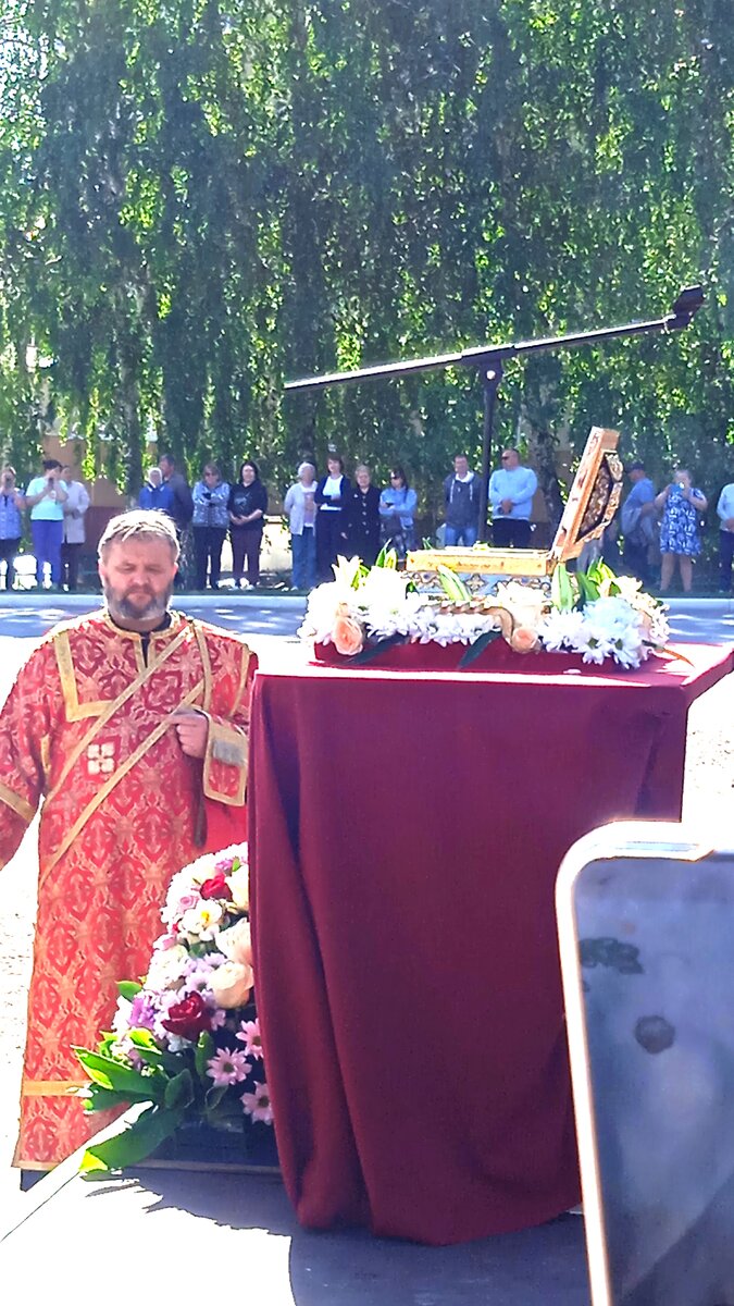 фото автора, мощи святого Николая Угодника 