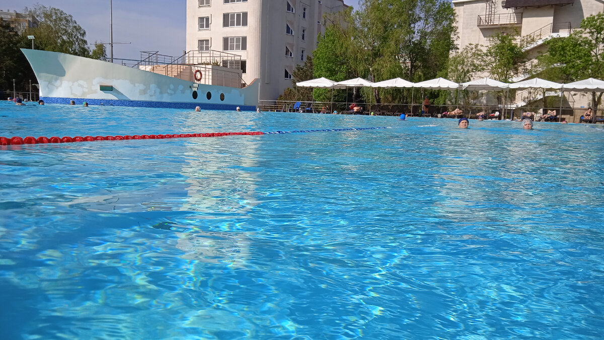 Анапа, огромный открытый бассейн с подогреваемой морской водой, куда я  хожу, пока море холодное / Вся информация -где, как и сколько стоит |  Марина и море | Дзен