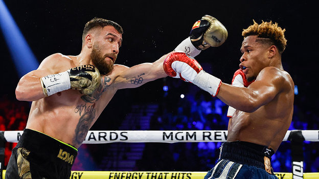    Василий Ломаченко и Девин Хейни. Getty Images