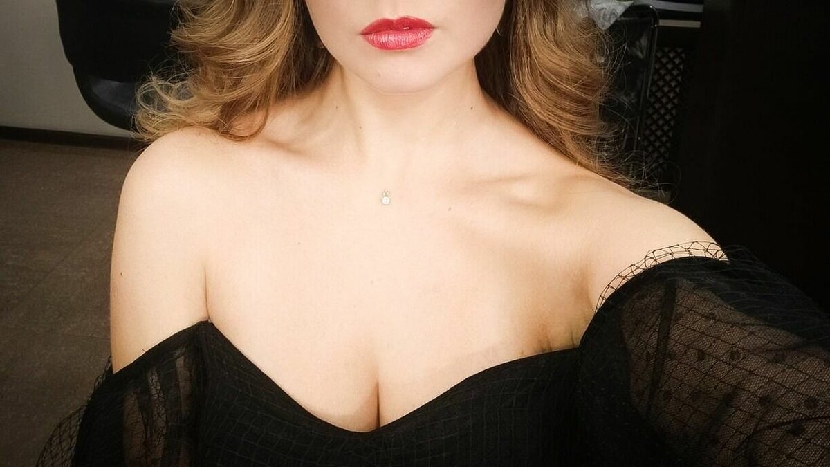     В областной столице проводятся секс-вечеринки. Издание URA.RU пообщалось с одним из организаторов подобных мероприятий и узнало об отборе гостей, «золотом» правиле и неадекватных личностях.