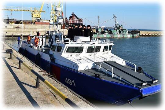    Катера Росгвардии треснули на морозе