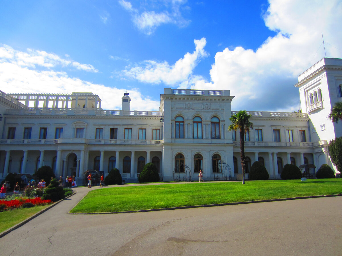 Ливадийский дворец-музей. Фотография автора статьи.