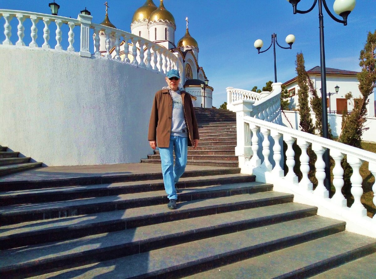 Михаил Лекс, автор рассказа и канала, Геленджик, Северный район, Андреевский парк, 