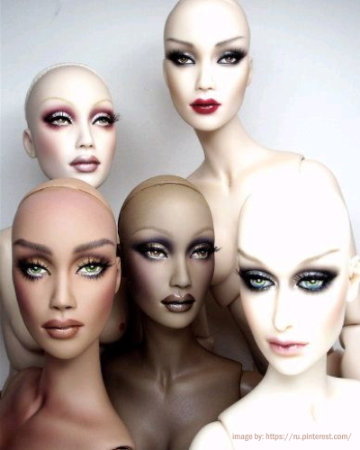 Не подвижные черты лица или отсутствие мимики