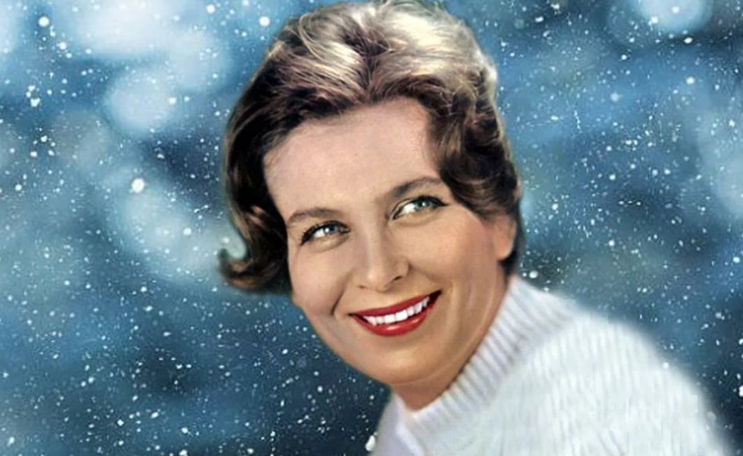 Актриса изольда извицкая биография личная жизнь Ела засохший хлеб и все время пила: трагическая судьба звезды советского кино Из