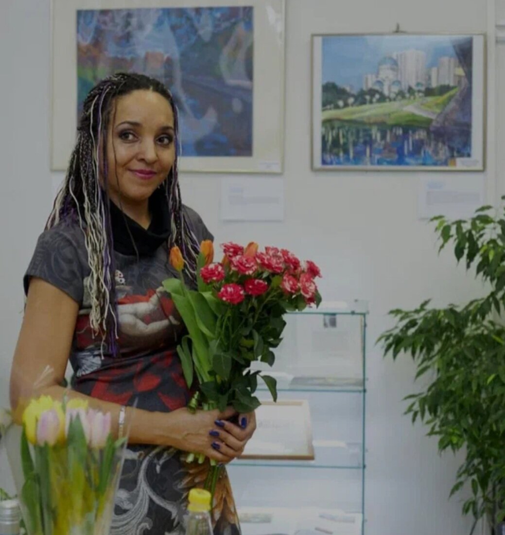 Екатерина Кондрашина на открытии персональной выставки в музее Воды, март 2023 г. (фото Ивана Архипова)