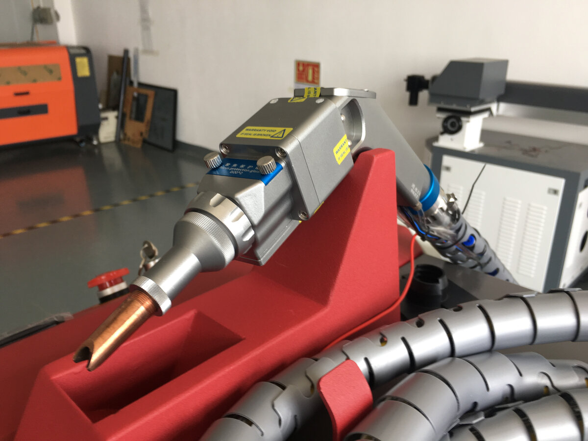 Волоконные лазерные сварочные аппараты | www.raymark.ru