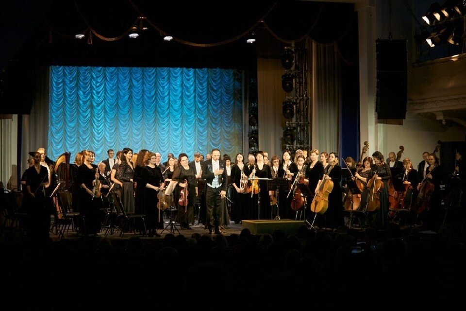     Гастрольный тур оркестра продолжается. Фото: пресс-службе министерства культуры ЛНР