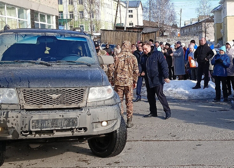    Средства на необходимый бойцам внедорожник жители района собрали за пару недель