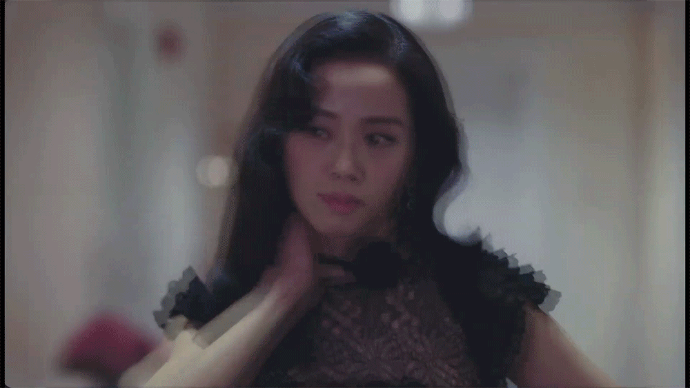 Кадры из клипа Джису - 꽃 (FLOWER)   