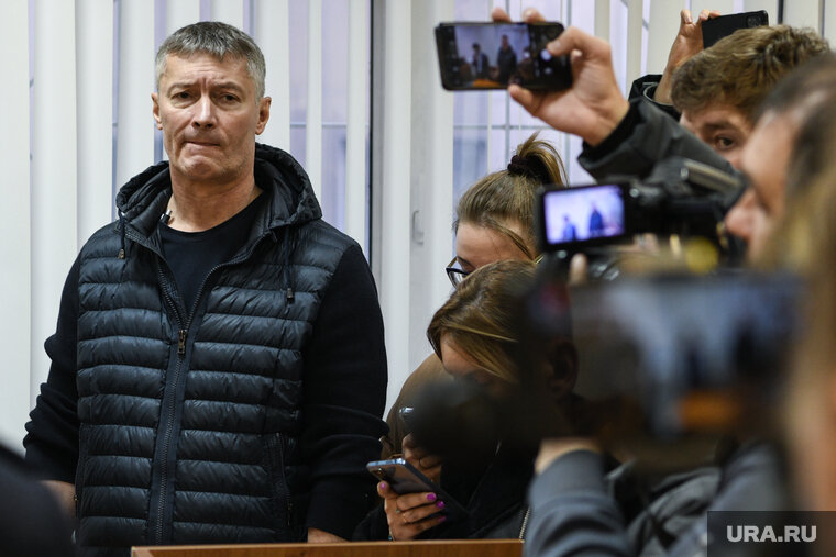    Дело экс-политика передано в Октябрьский районный суд Екатеринбурга