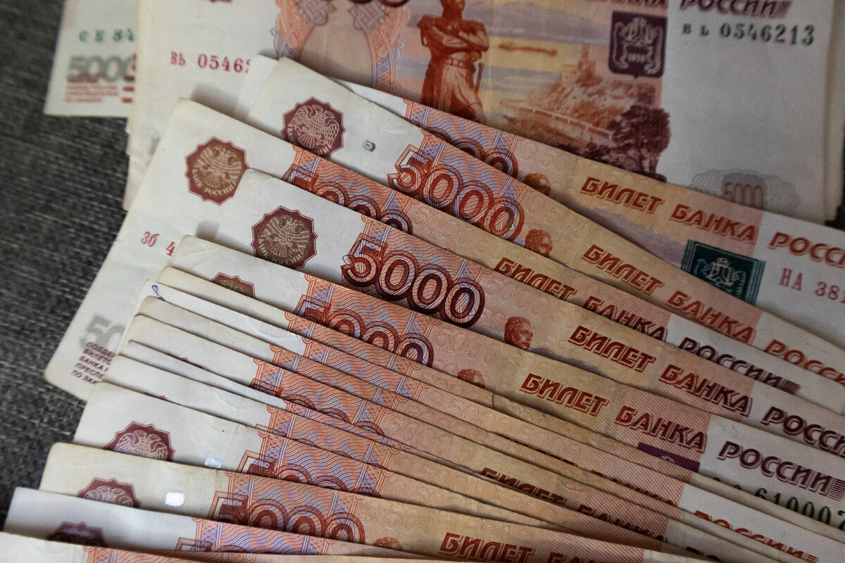 Долг 15 миллионов рублей. 3 Млн рублей. Крупная взятка от какой суммы. Тахтаулов суд.