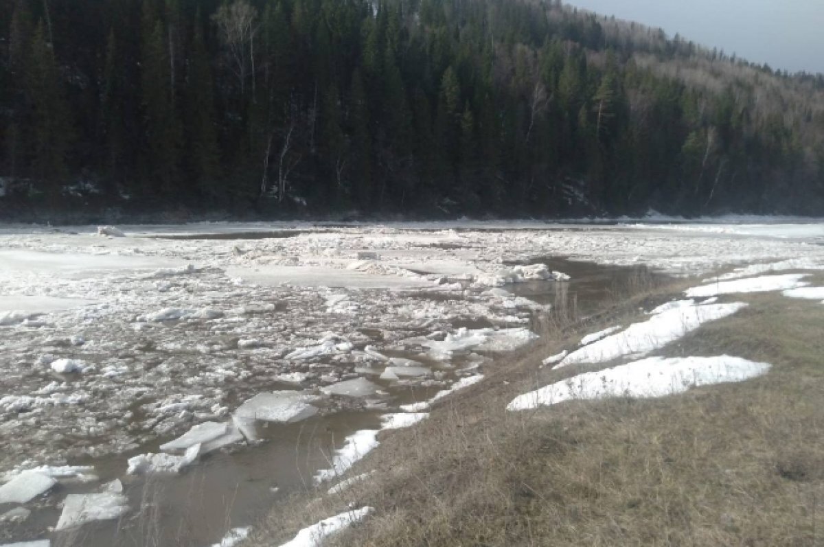    В Башкирии в реке Юрюзань вода поднялась почти на 2 метра за сутки