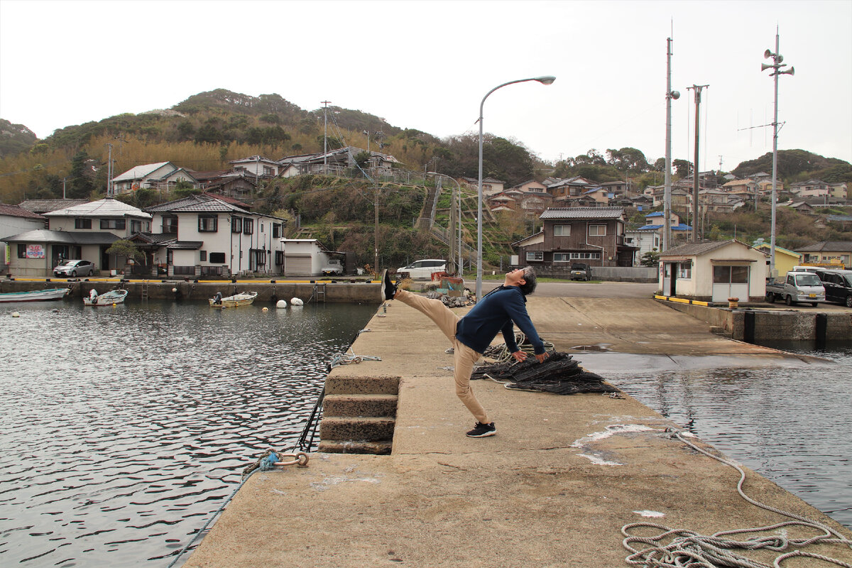 Таро, похоже, не наскакался еще в "могольских степях" парка