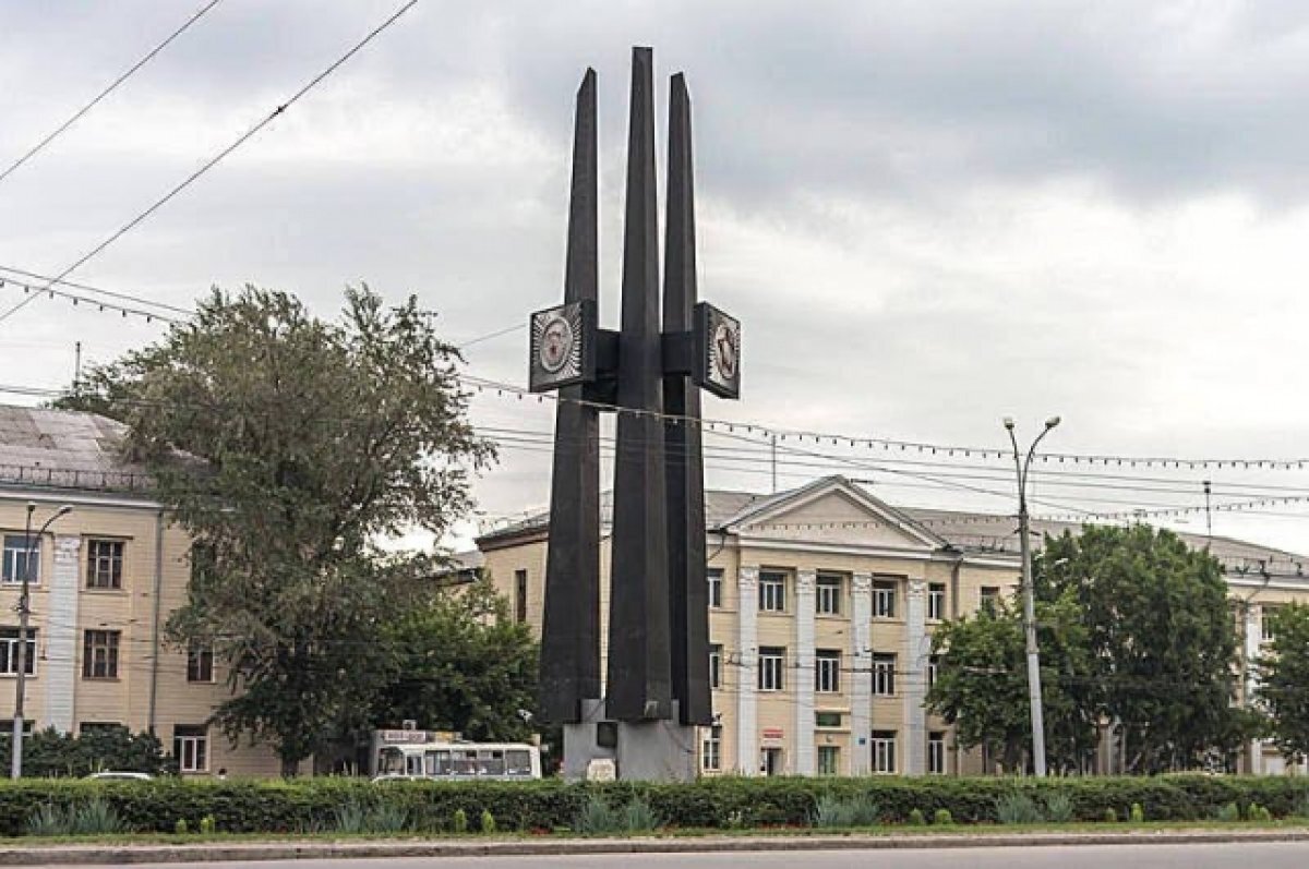 площадь сибиряков гвардейцев новосибирск