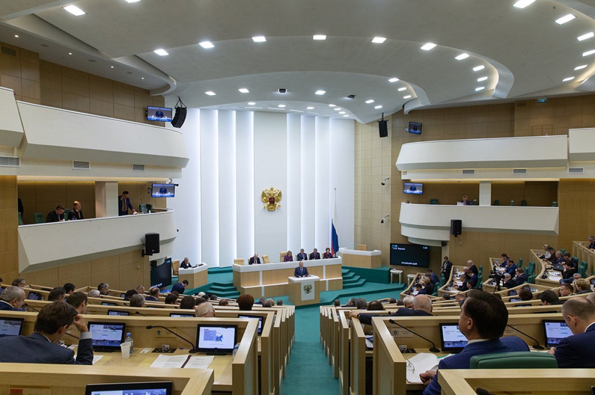    Совфед заслушает доклад комиссии по биолабораториям 12 апреля