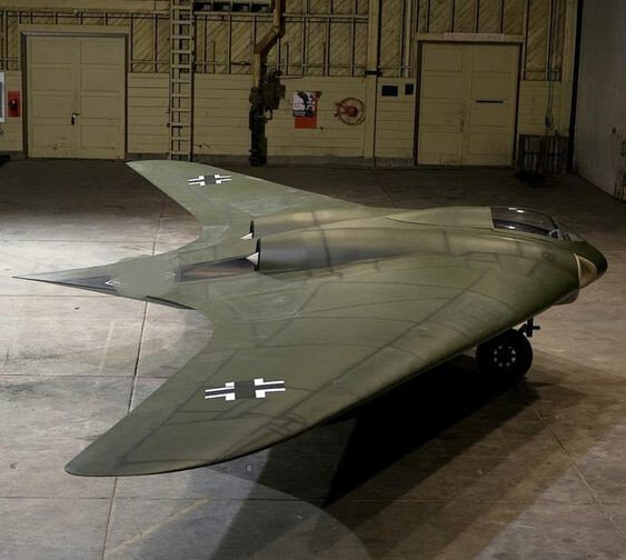 Летающее крыло Хортенов. Horten Ho IX (позже Gotha Go 229) реактивный  истребитель-бомбардировщик, который не спас Люфтваффе. | Кирилл Максимов |  Дзен