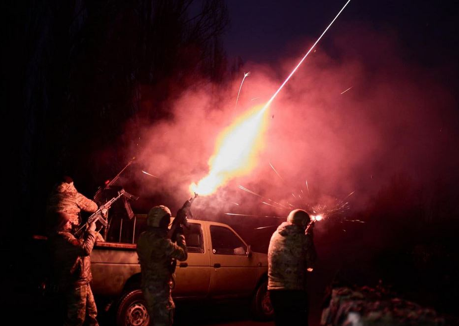 ВСУ пытаются сбить БПЛА "Герань-2"
