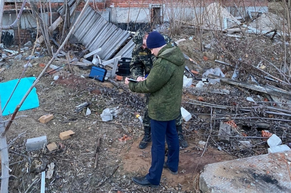 Кидали кирпичи». Около долгостроя в Перми во время тренировки умер мальчик  | АиФ–Пермь | Дзен