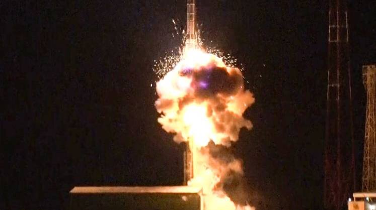    Пресс-служба Минобороны РФ/ТАСС Пуск межконтинентальной баллистической ракеты с полигона "Капустин Яр"